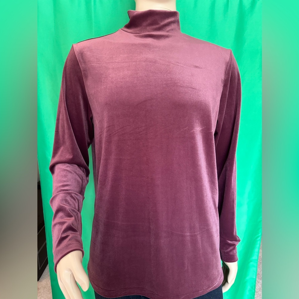 Beautiful plum color mock neck size Large.  Grey for the holidays. Valour-like!